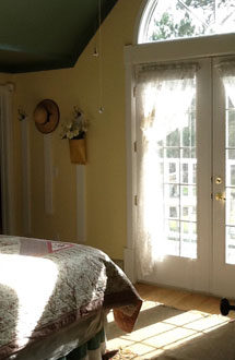 Private bath, queen bed, full breakfast
